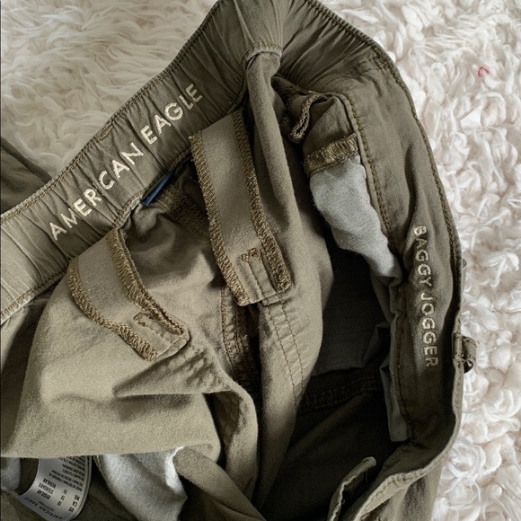 American Eagle Outfitters Women's Baggy Jogger Cargo Olive Joggers Pants - Picture 6 of 8